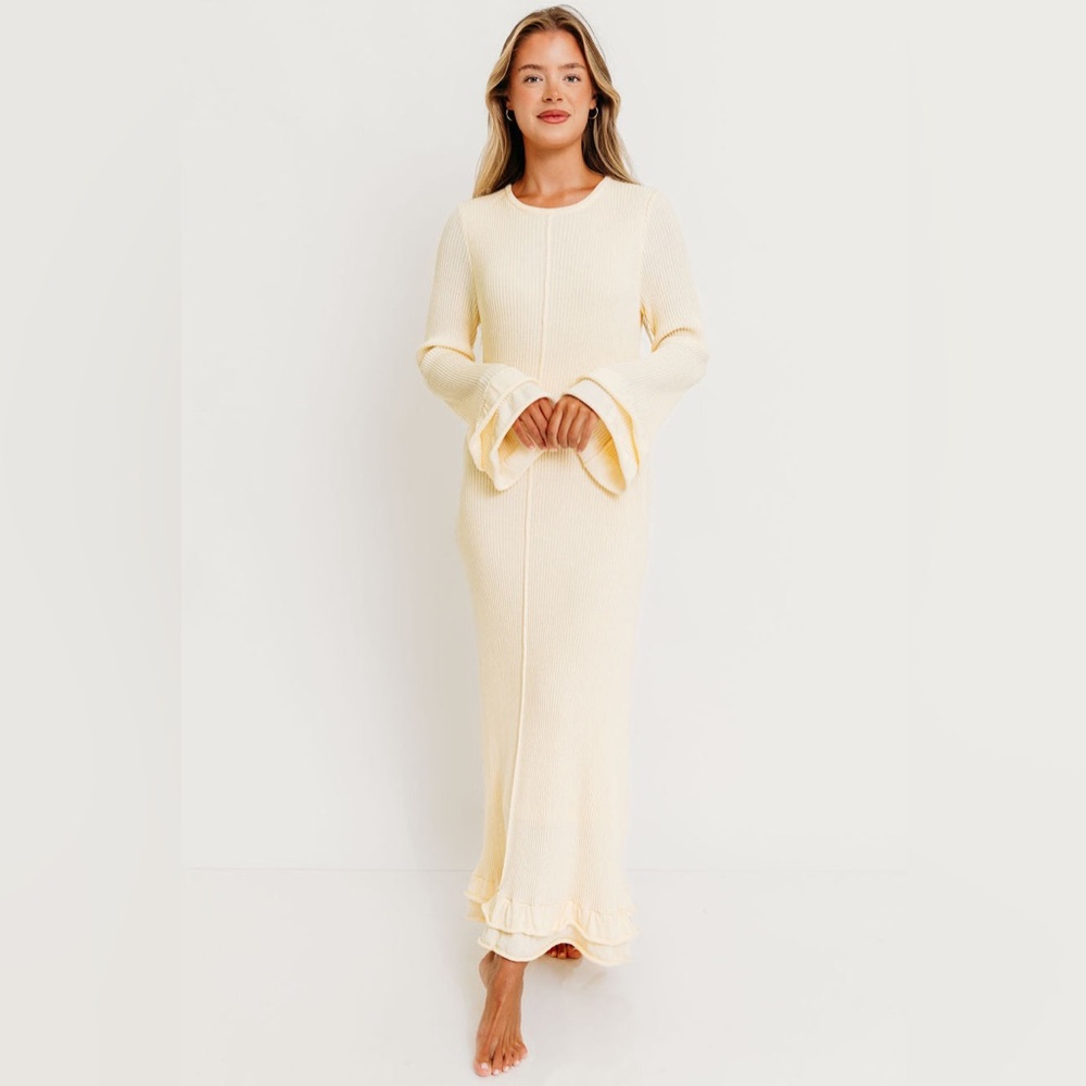 Elegant Cream Maxi Dress